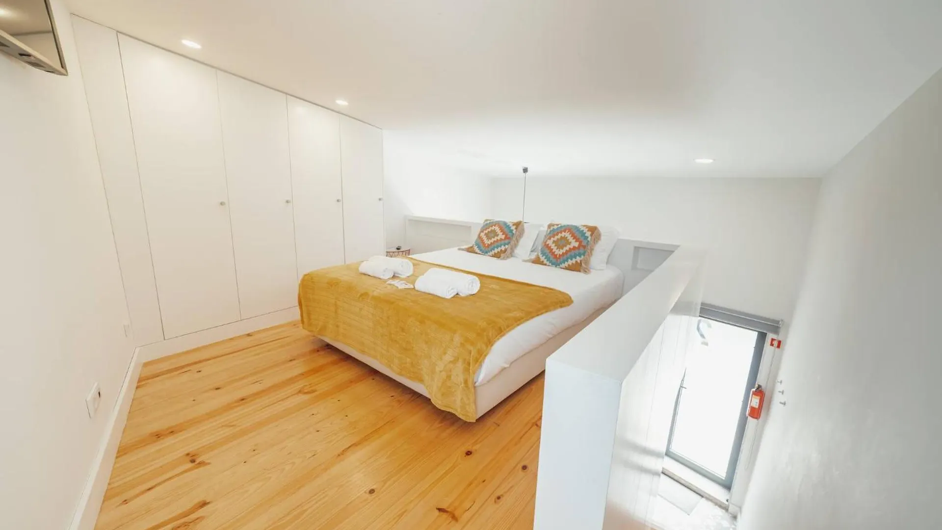Lapa Cozy By Hosty contacts